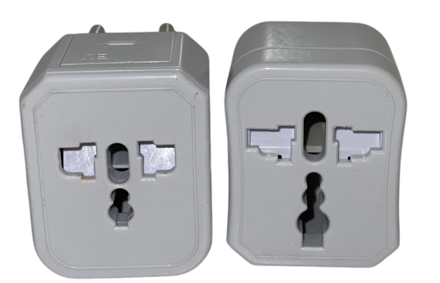 ADAPTADOR INTERNACIONAL UNIVERSAL *
